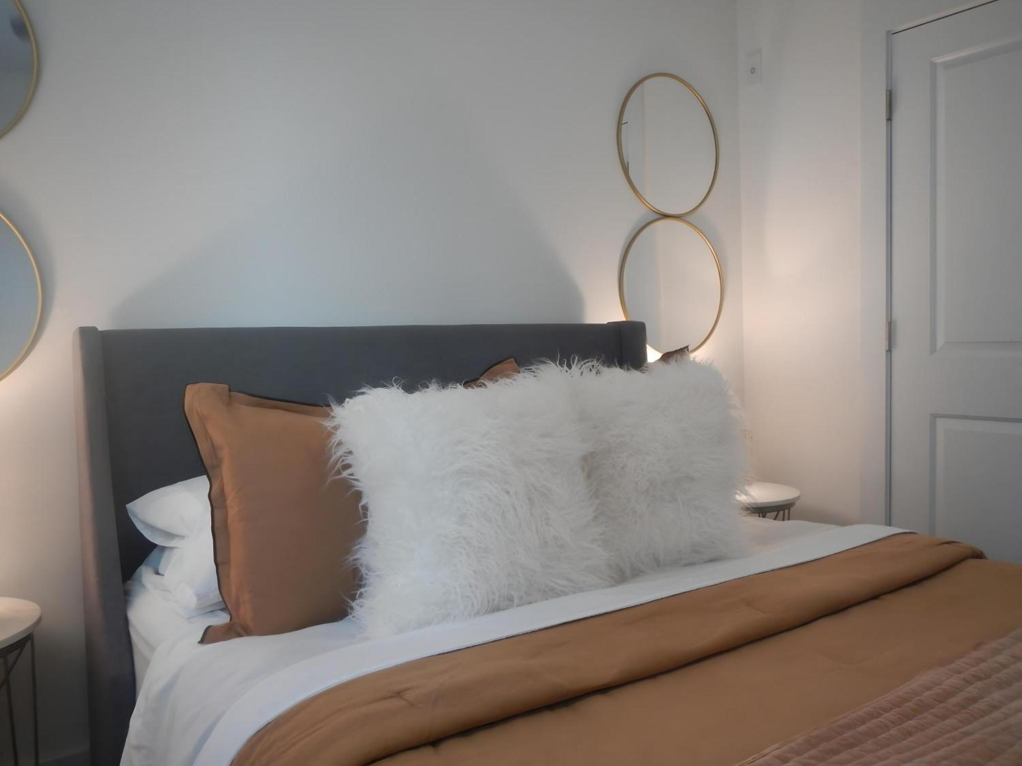 Contemporary Downtown Your Base For Adventures! Appartement