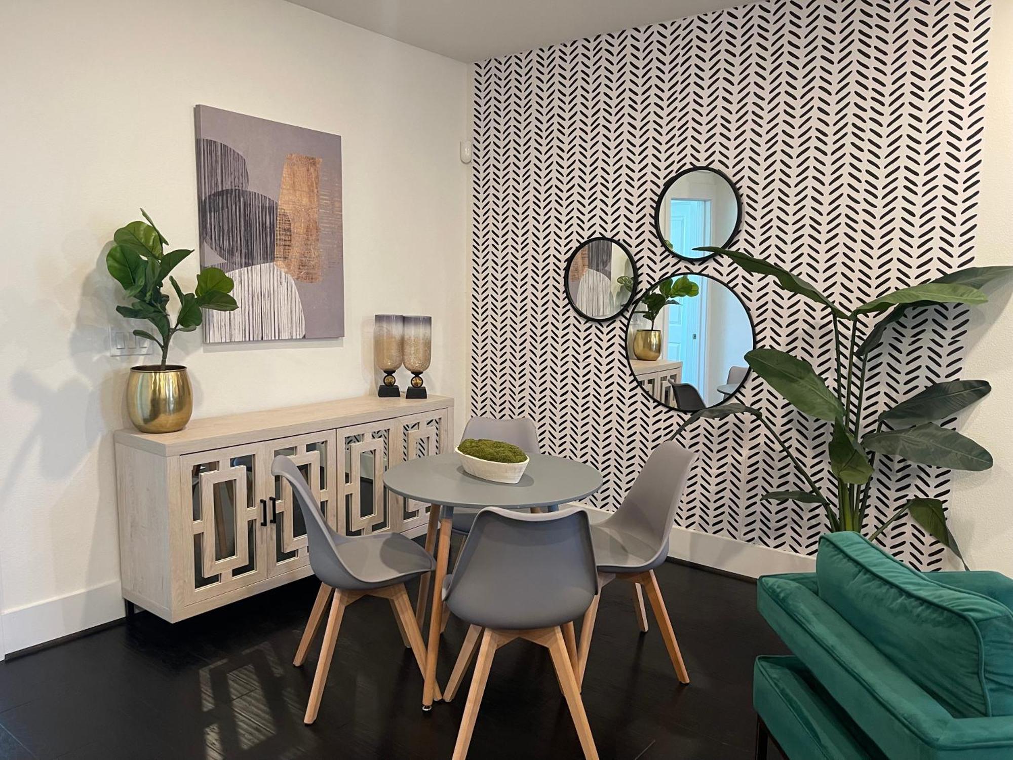 Contemporary Downtown Your Base For Adventures! Appartement *